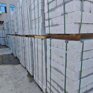 贵州芝麻白路牙石，路侧石