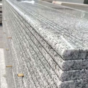 贵州芝麻白楼梯踏步 花岗岩楼梯板材