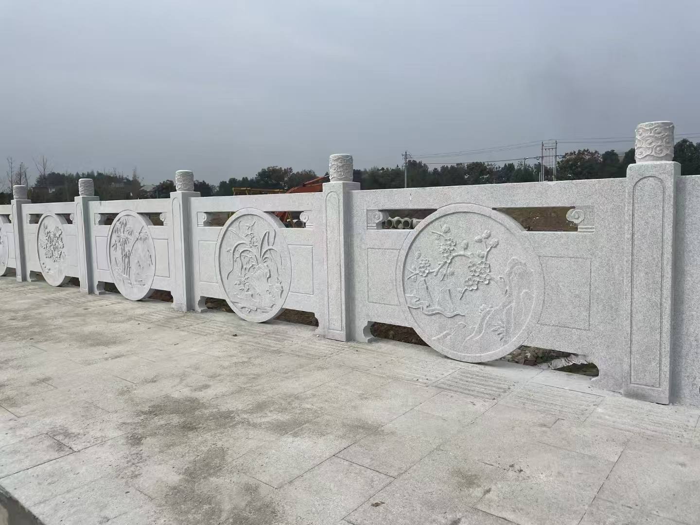 贵州芝麻白河道栏杆 石材栏杆